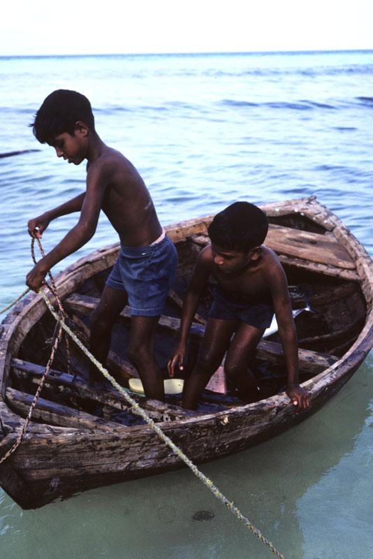 Jeunes pêcheurs! "Maldives".